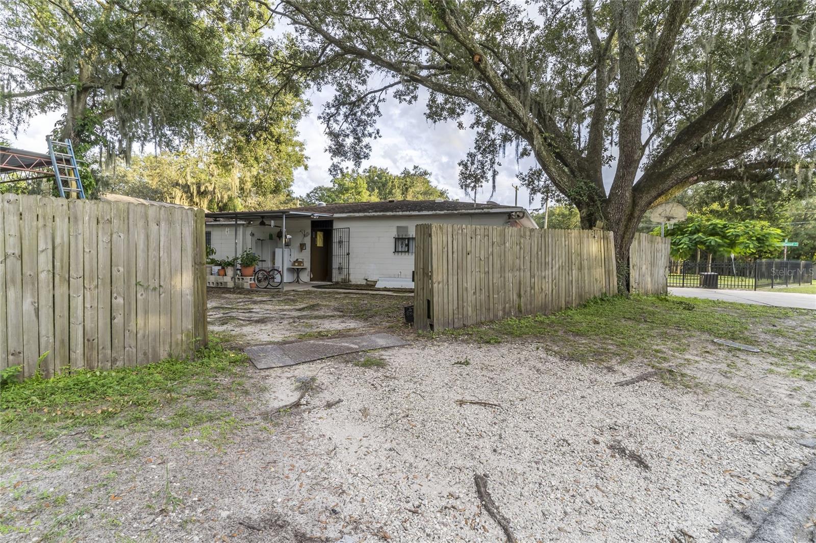 RIVERBEND MANOR - Residential