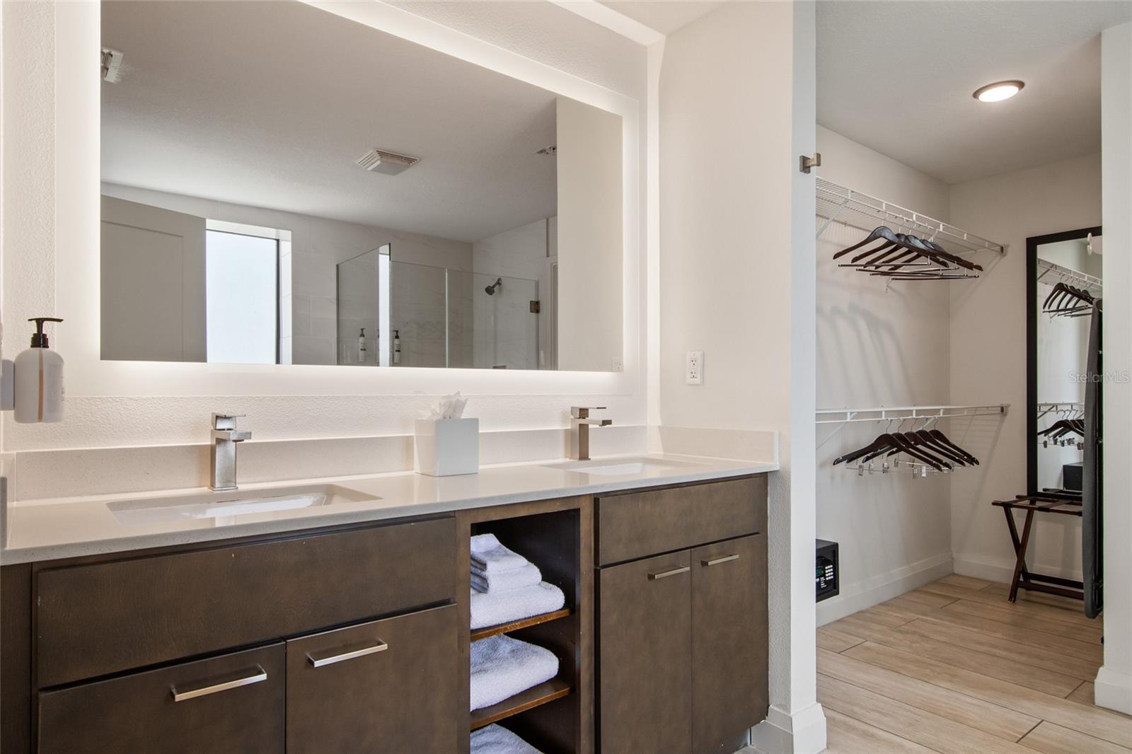 GROVE RESIDENCE & SPA HOTEL CONDO - Residential