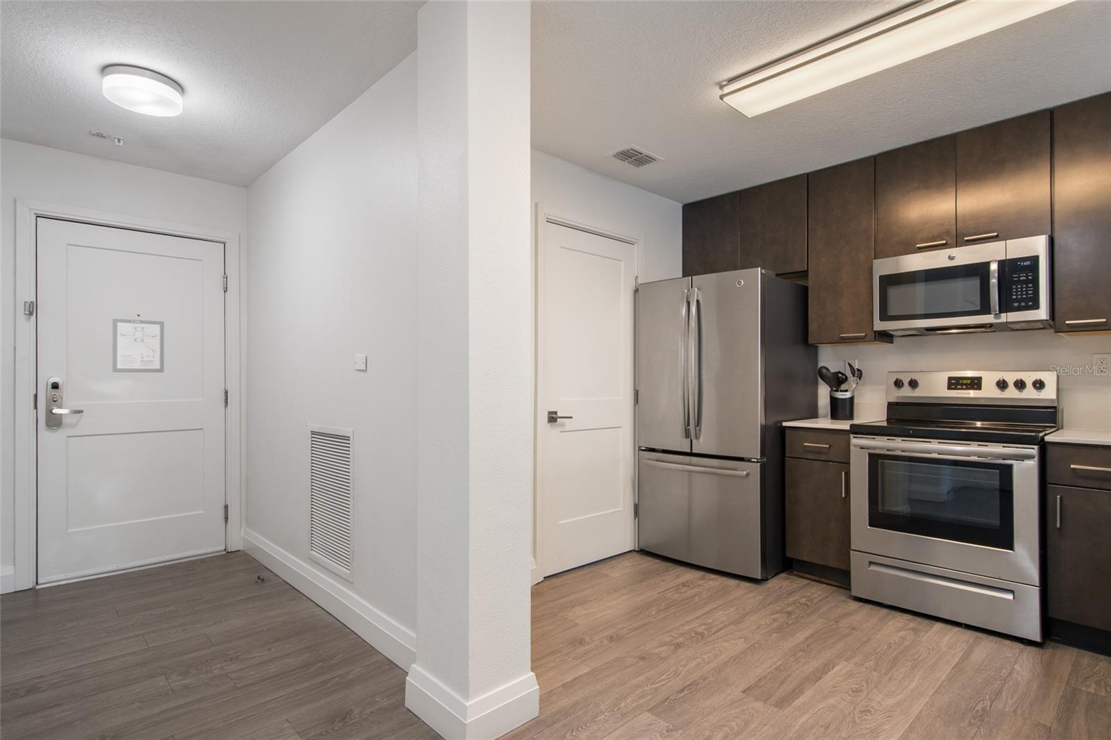 GROVE RESIDENCE & SPA HOTEL CONDO - Residential