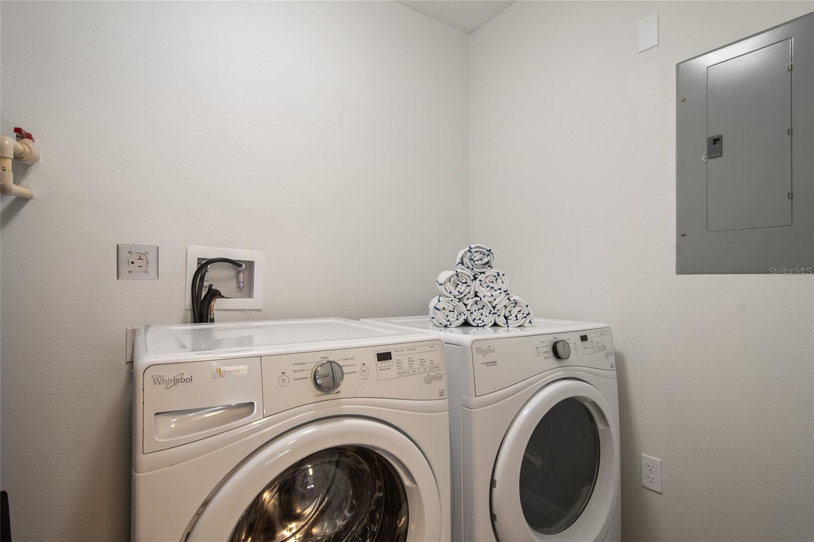 GROVE RESIDENCE & SPA HOTEL CONDO - Residential