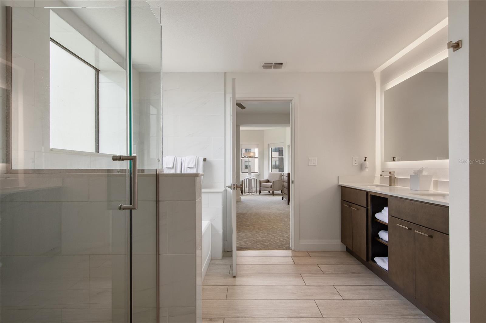 GROVE RESIDENCE & SPA HOTEL CONDO - Residential