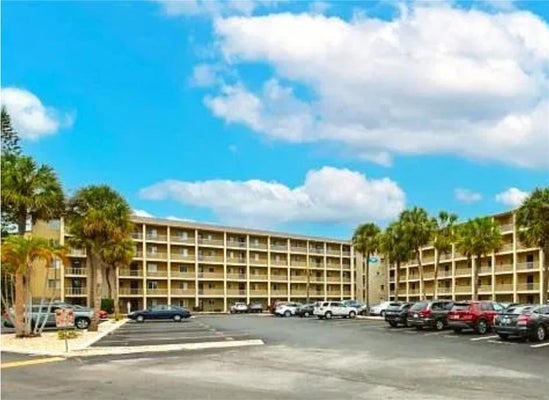 3917 LAKE BAYSHORE DR # F-307, BRADENTON, FL 34205 - Image b7bcef1df1f77f8d4d81aa5caca6f5d4/2114229814