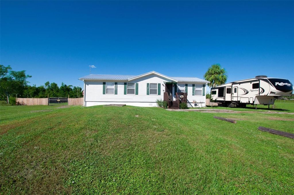 Photo of 1317 SW Martha Street, Arcadia, FL 34266 (MLS # A4668663)