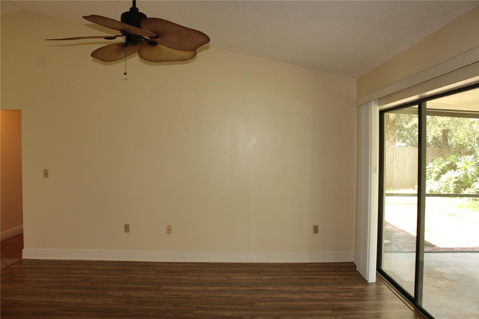 CRESCENT LAKES PH I - Residential Lease