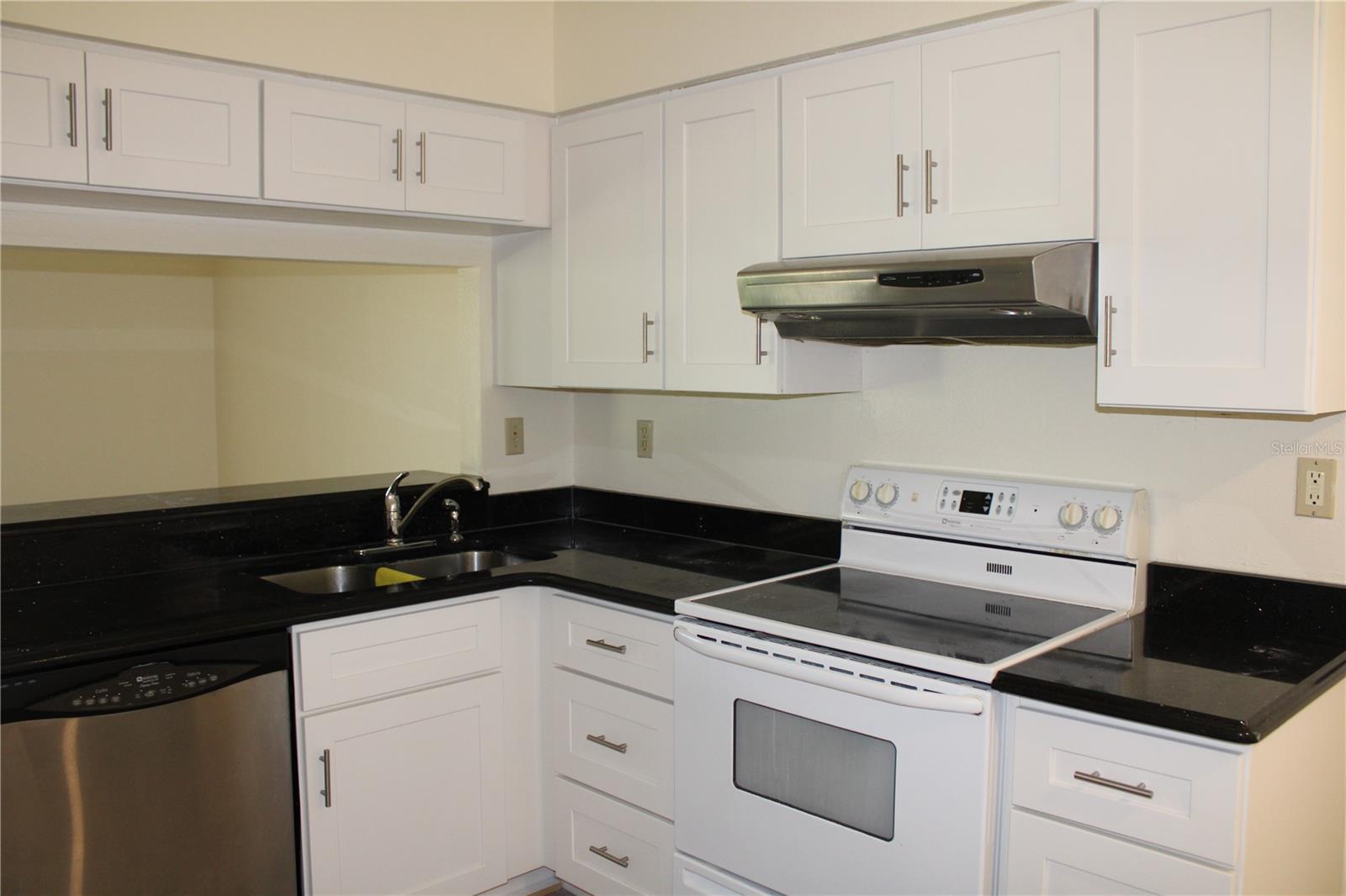 CRESCENT LAKES PH I - Residential Lease