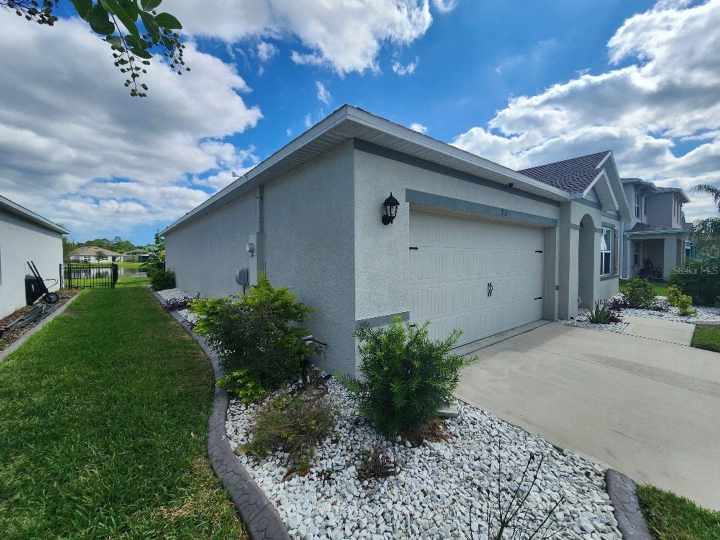 COASTAL WOODS UN D - Residential Lease