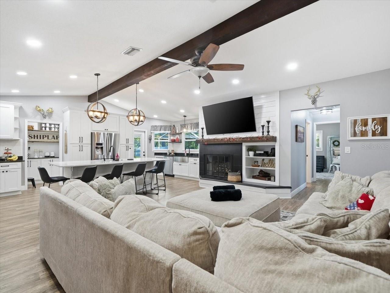 SPRING HILL - Residential