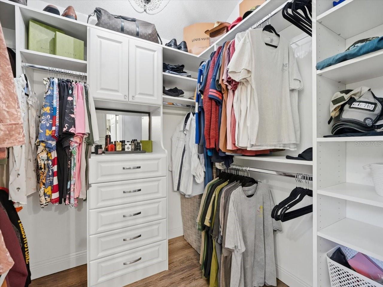 SPRING HILL - Residential