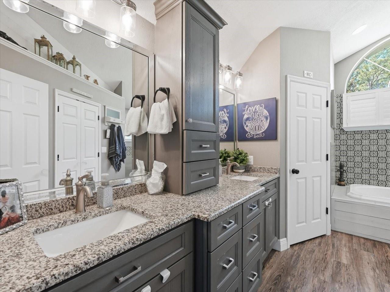 SPRING HILL - Residential