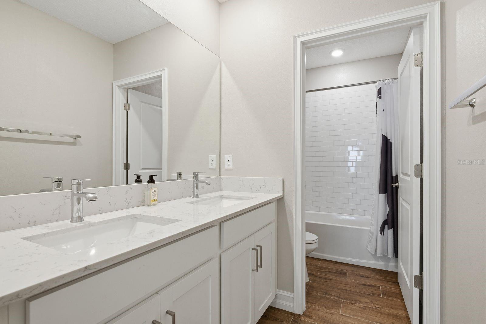 MITCHELL 54 WEST PH 3 - Residential