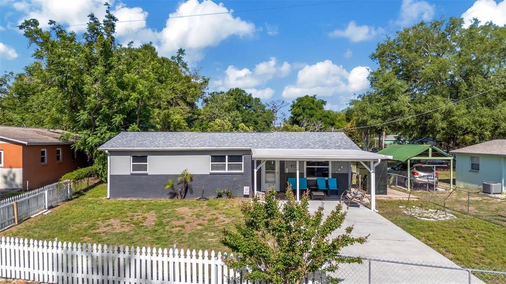 Photo of 10006 N 17th Street, Tampa, FL 33612 (MLS # TB8499284)