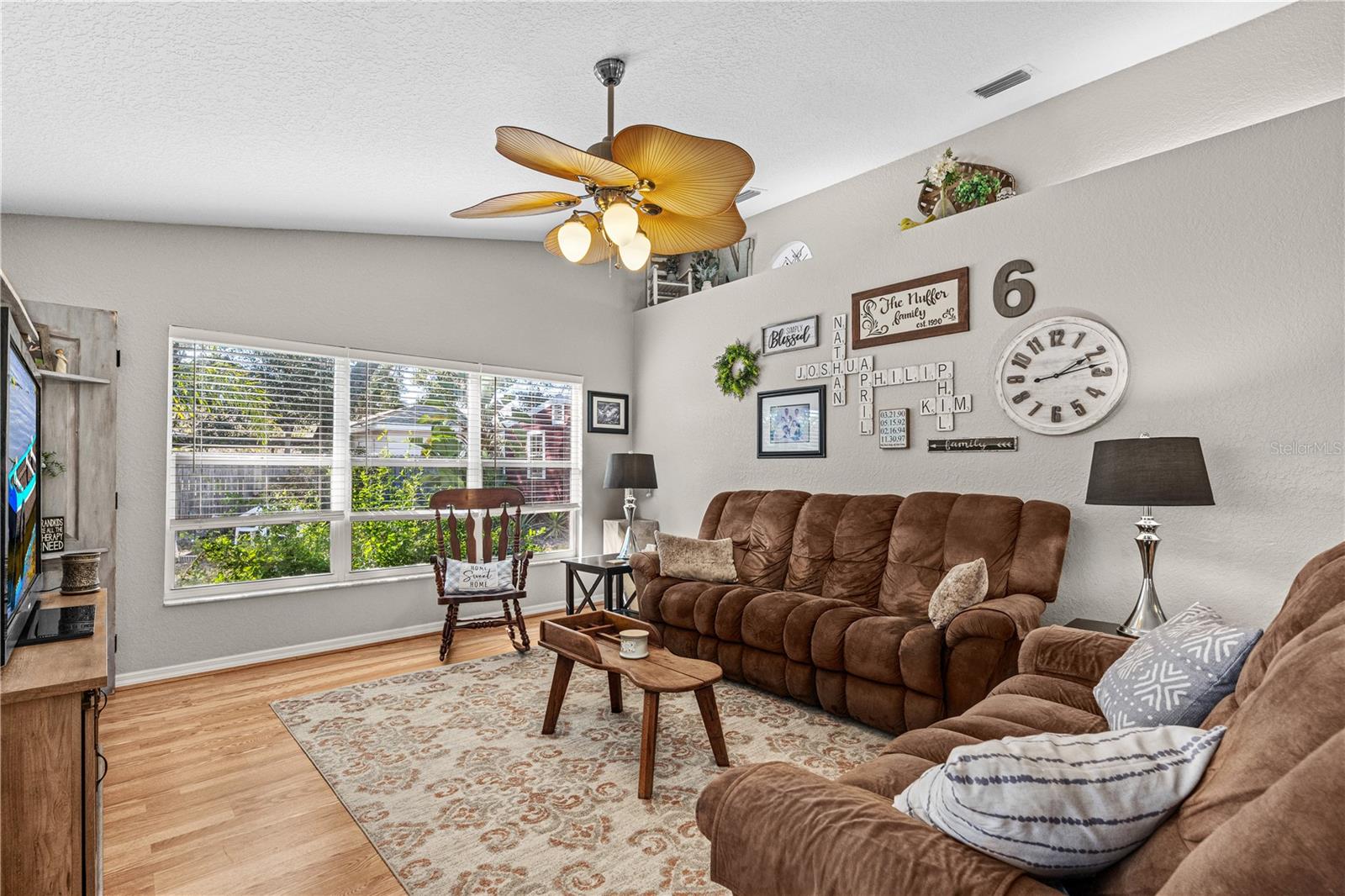 FL SHORES-NORTH OF 16TH ST - Residential