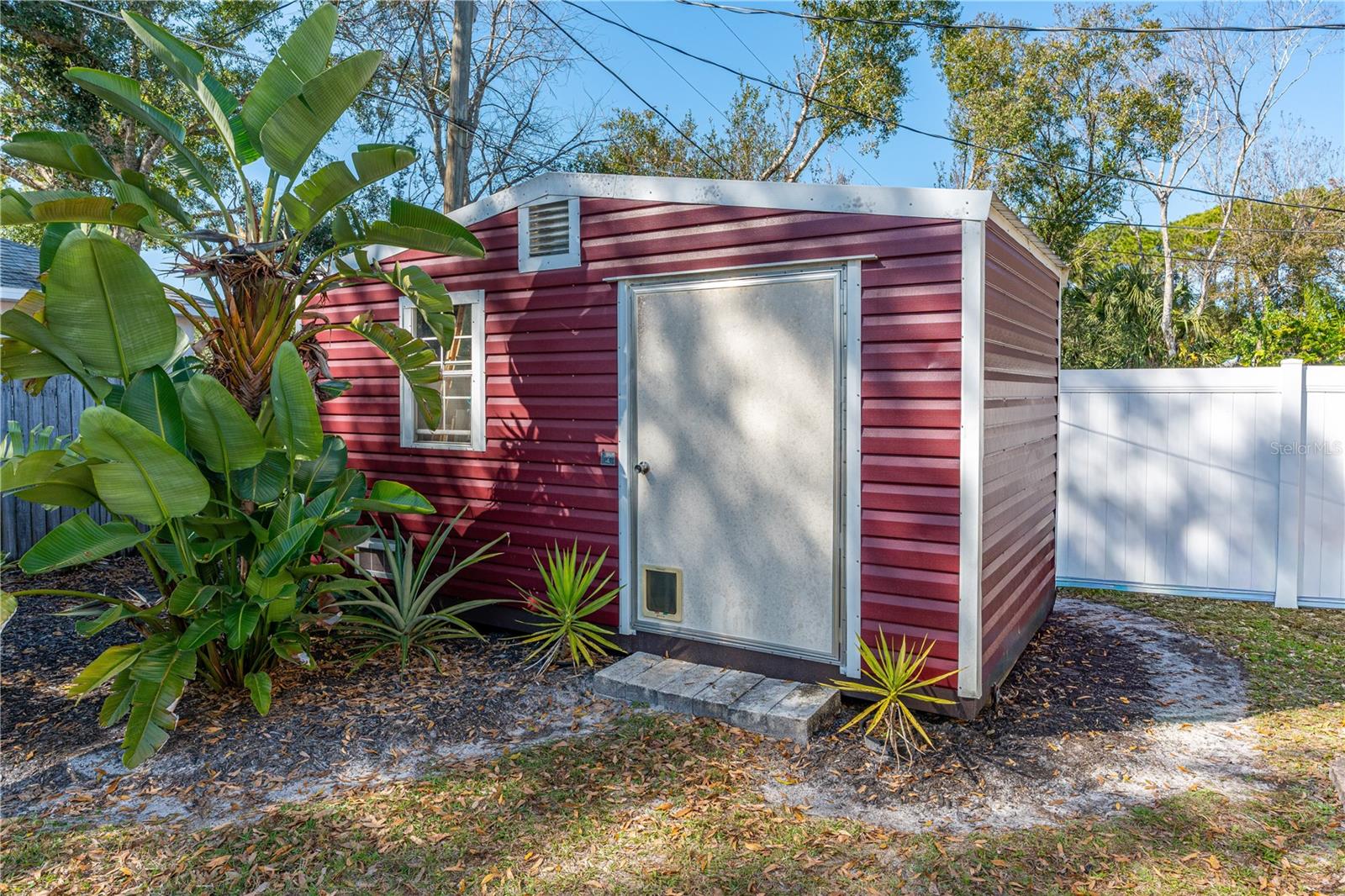 FL SHORES-NORTH OF 16TH ST - Residential