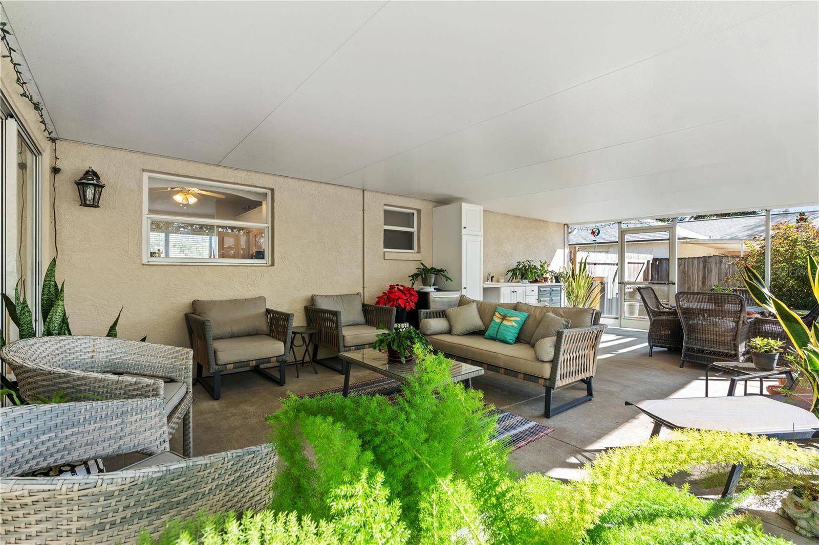 FL SHORES-NORTH OF 16TH ST - Residential