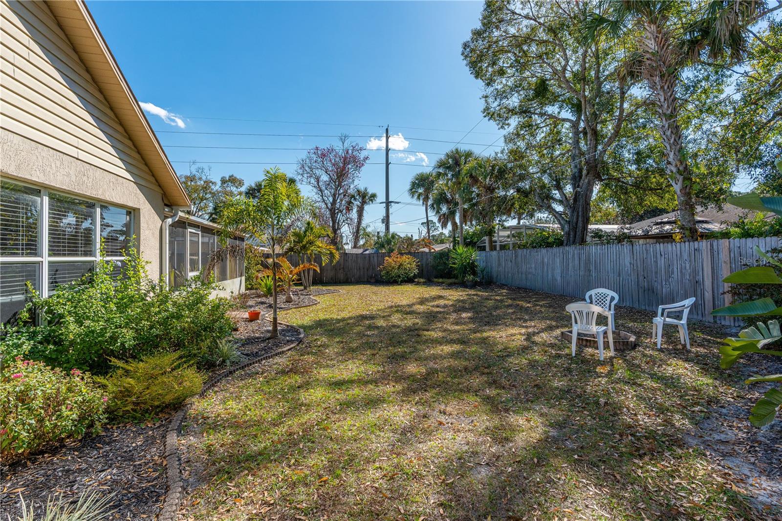 FL SHORES-NORTH OF 16TH ST - Residential