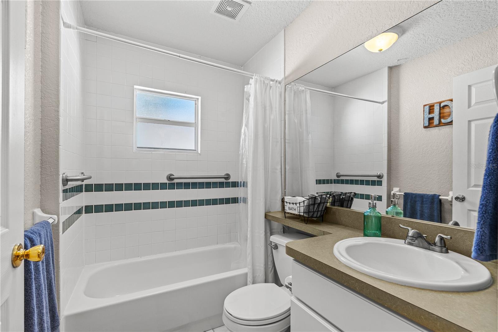 FL SHORES-NORTH OF 16TH ST - Residential