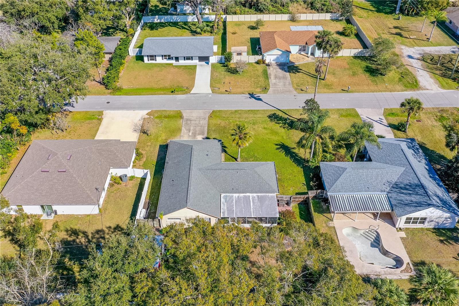 FL SHORES-NORTH OF 16TH ST - Residential