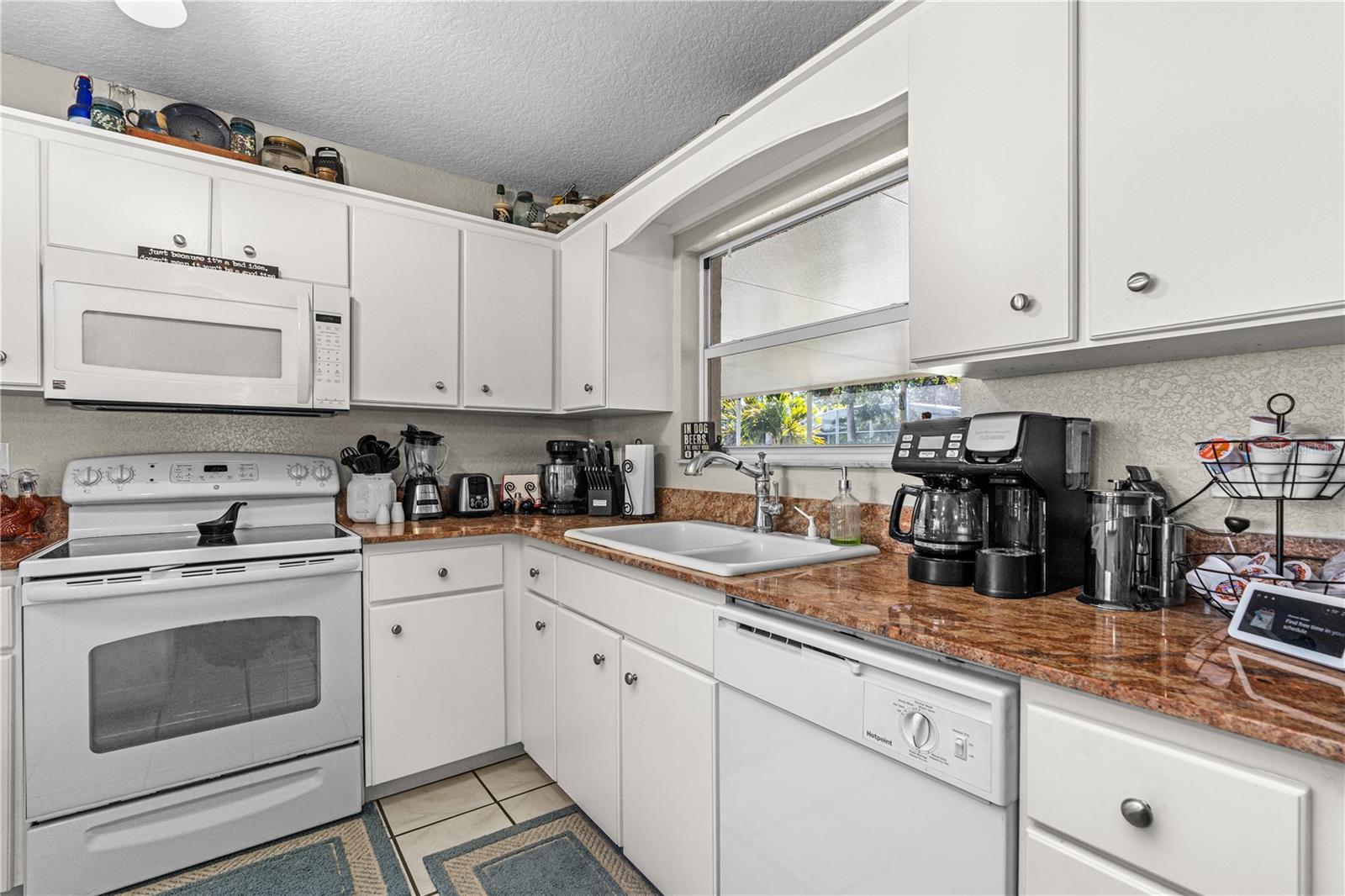 FL SHORES-NORTH OF 16TH ST - Residential