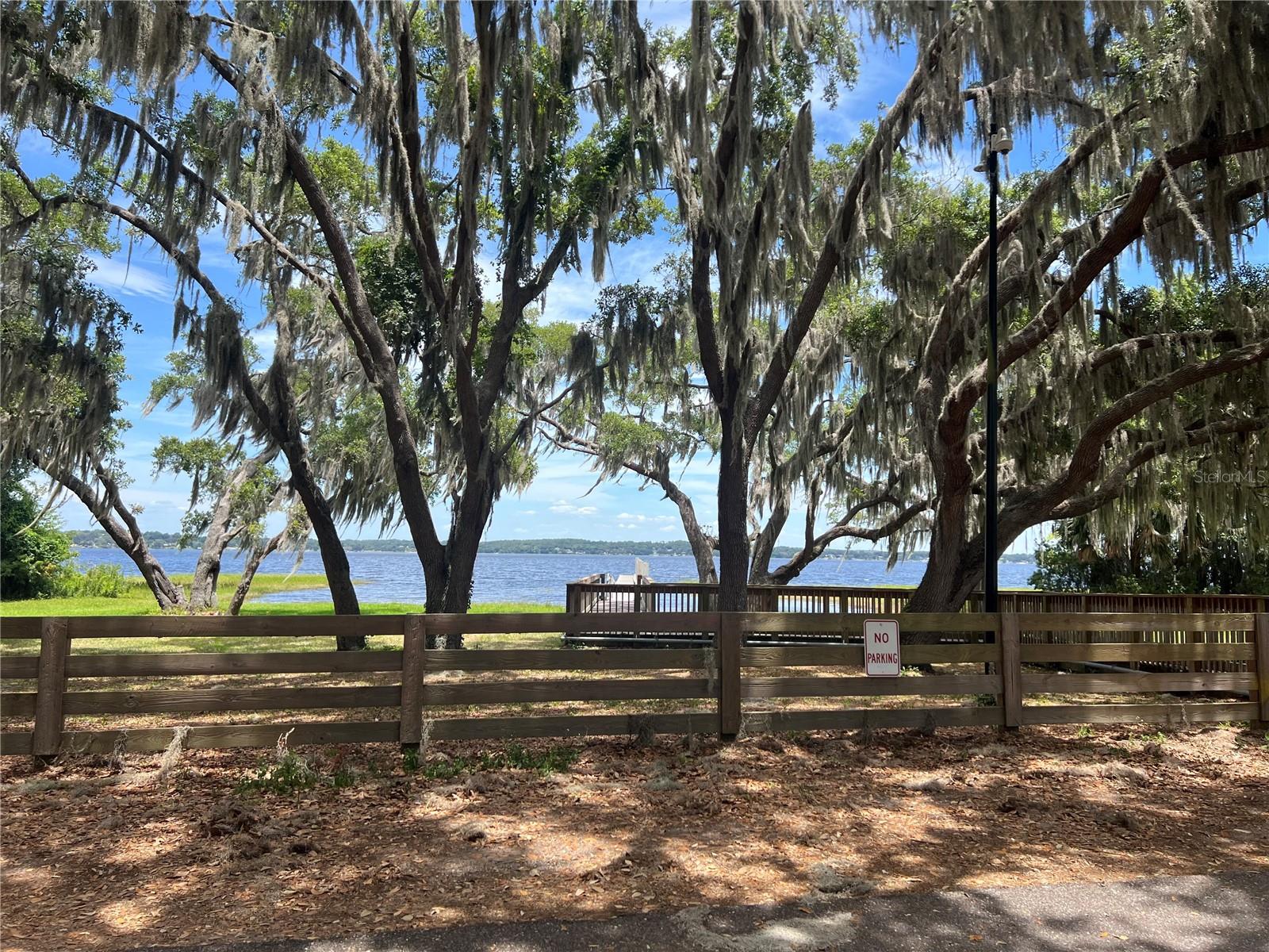 PARK RIDGE ON LAKE MINNEOLA PH 2 - Residential Lease