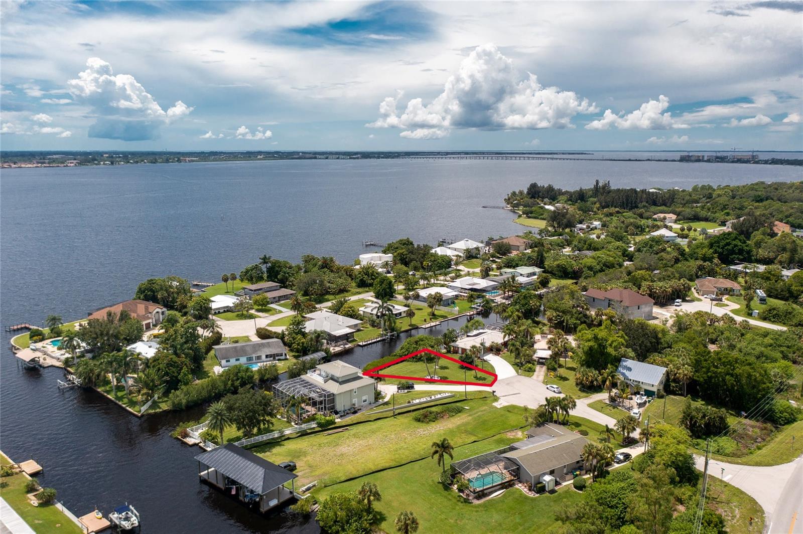 SUNCOAST HARBOR - Land