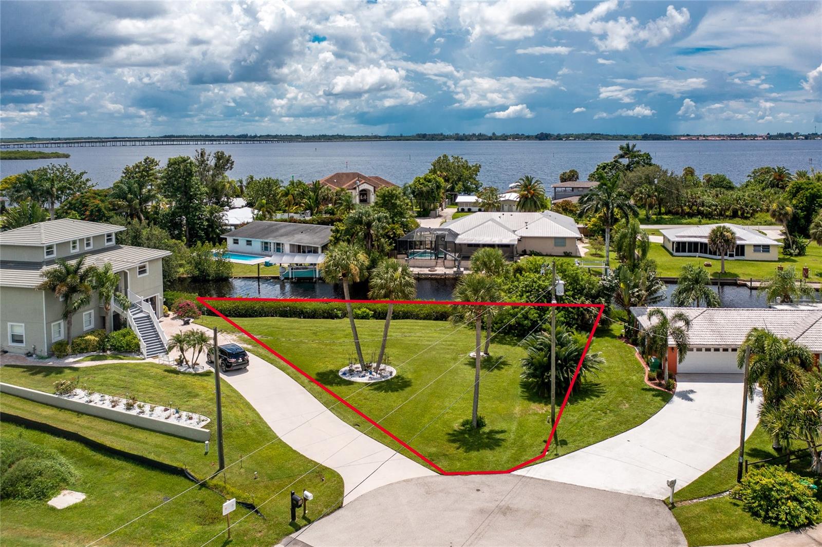 SUNCOAST HARBOR - Land