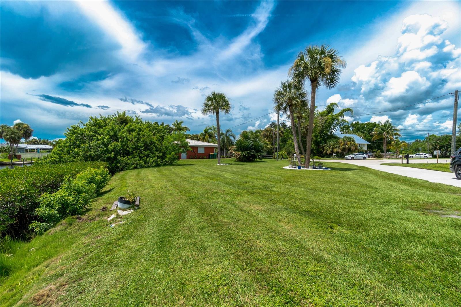 SUNCOAST HARBOR - Land