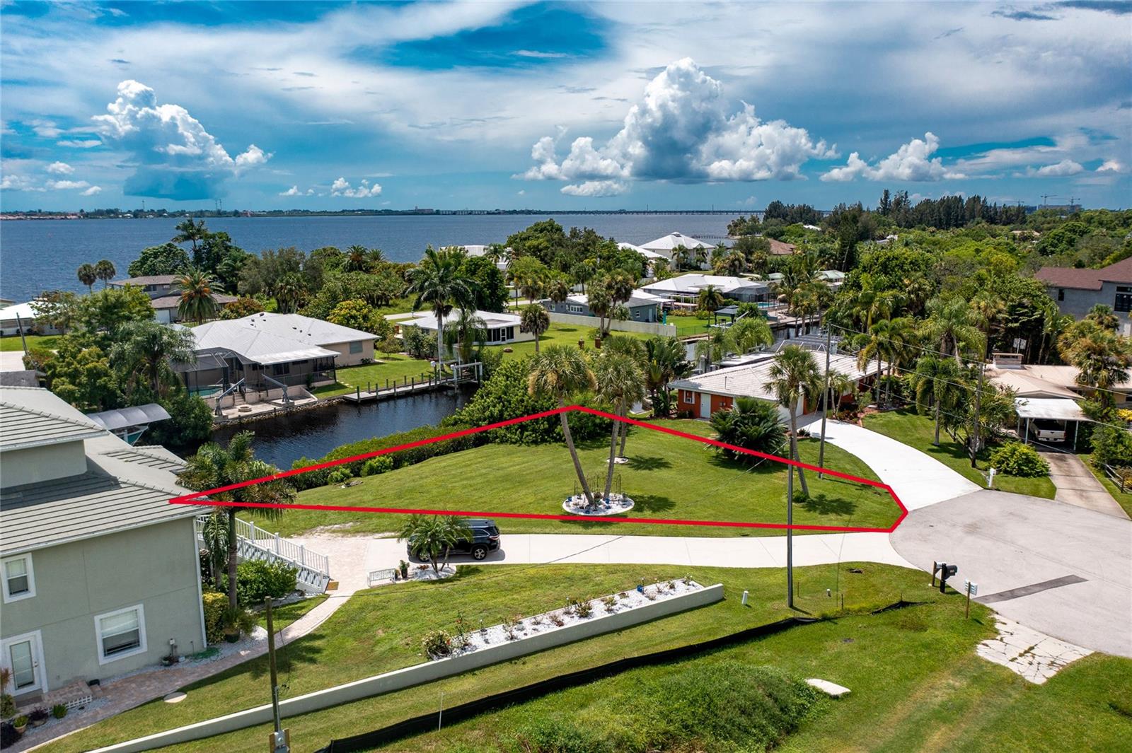 SUNCOAST HARBOR - Land