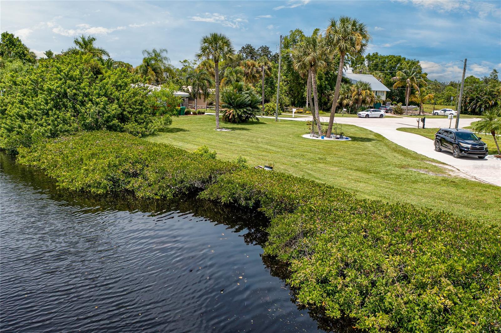 SUNCOAST HARBOR - Land