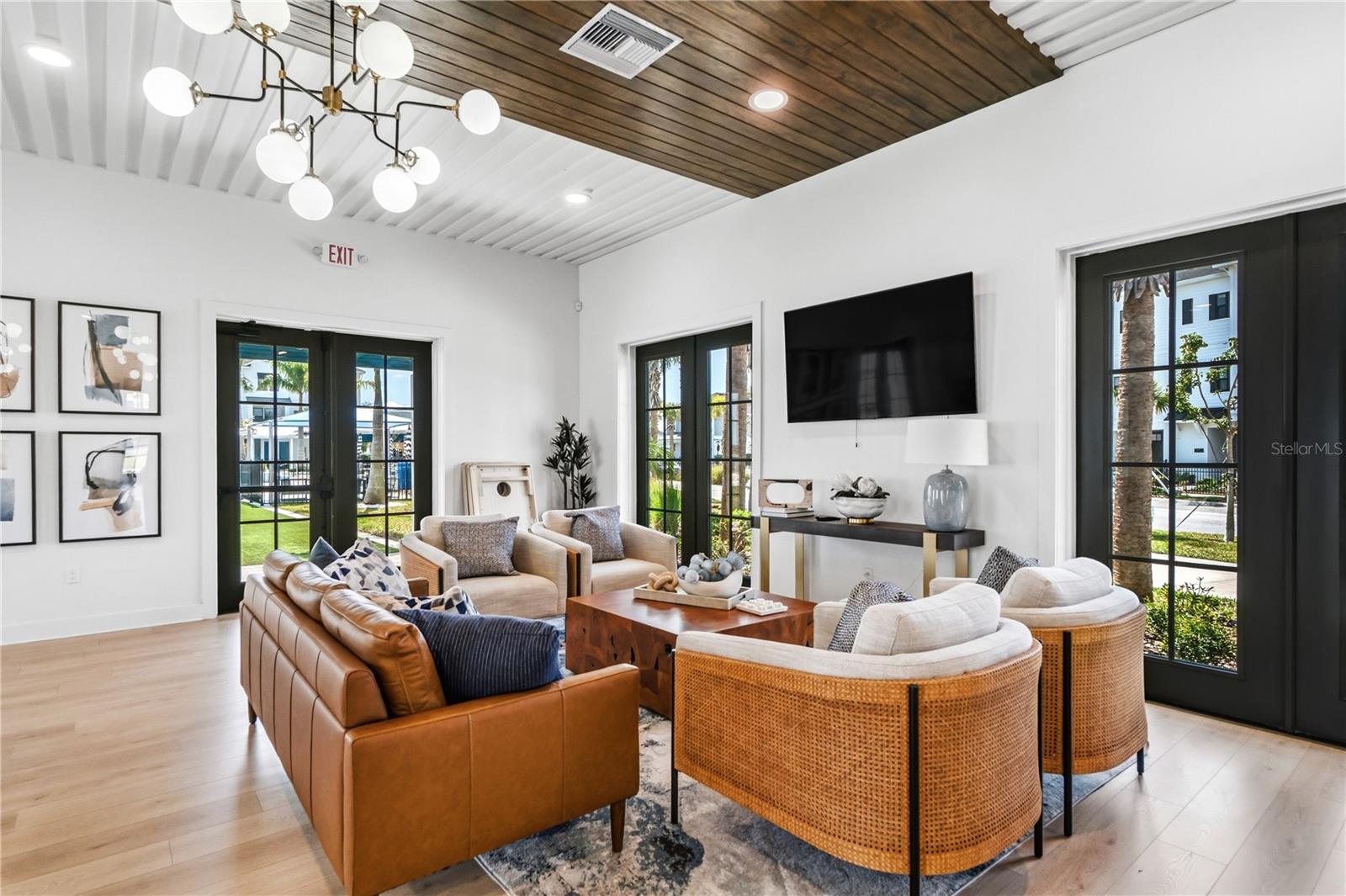 EMERALD LNDG/WATERSIDE - Residential