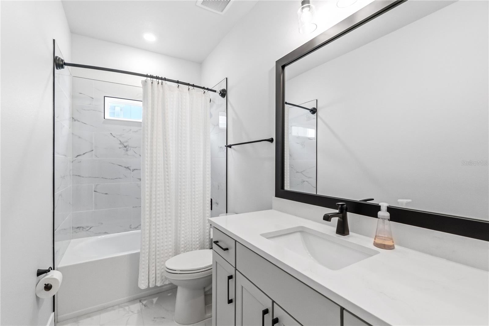 EMERALD LNDG/WATERSIDE - Residential