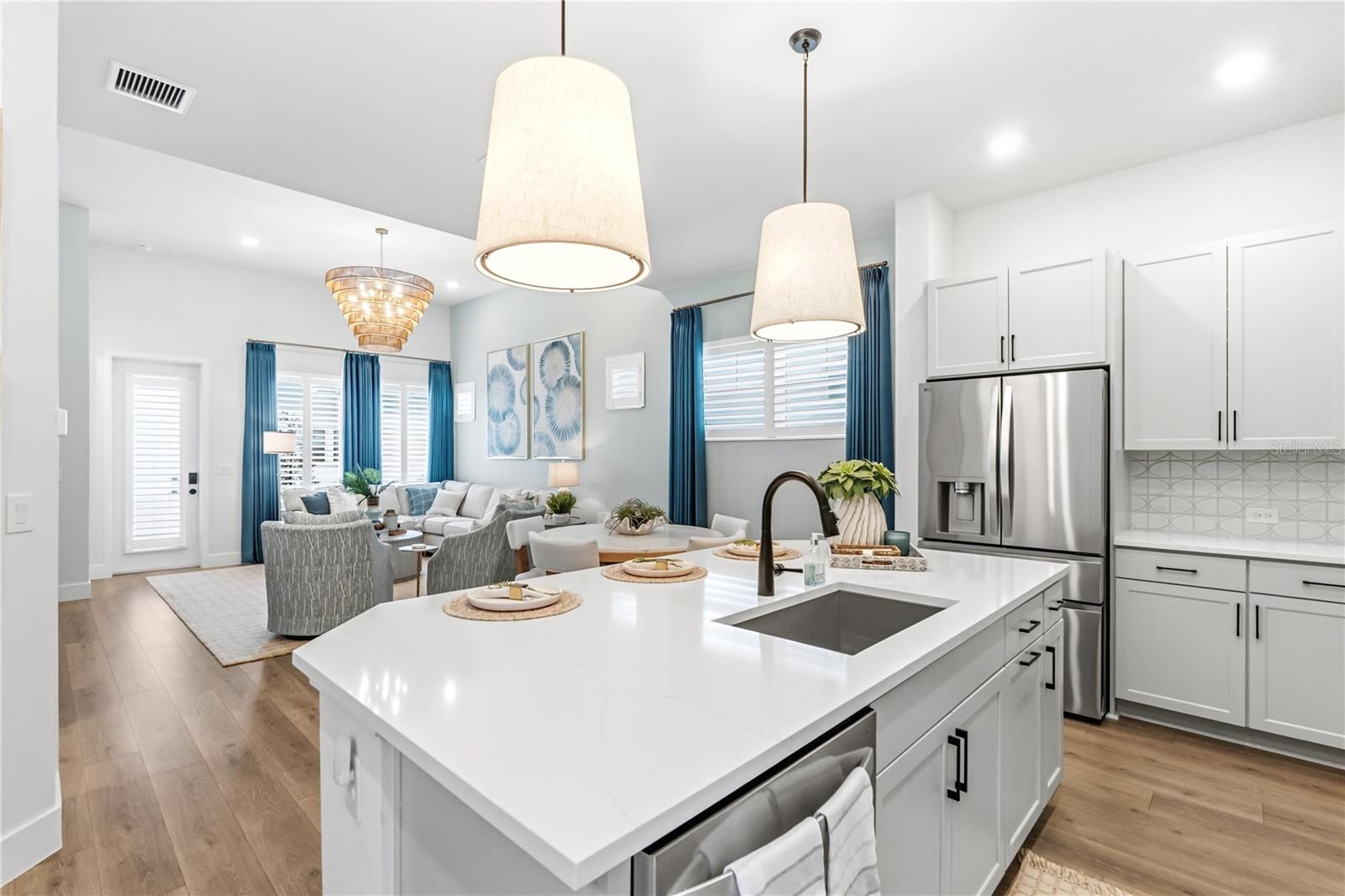 EMERALD LNDG/WATERSIDE - Residential