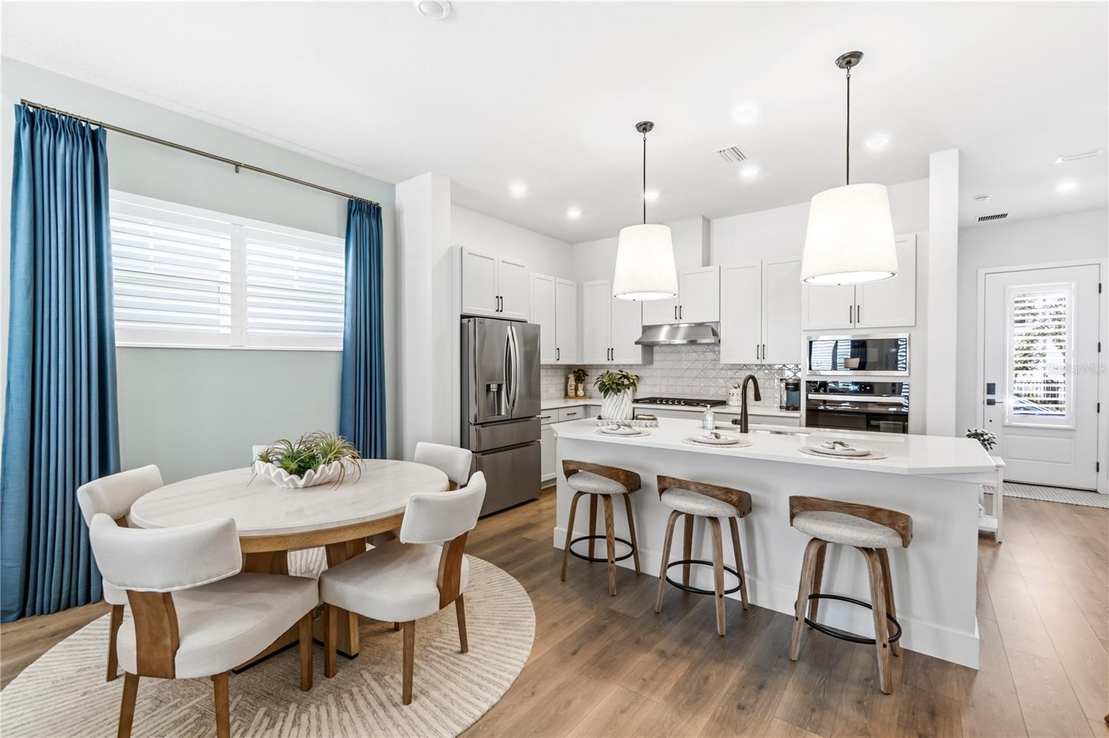 EMERALD LNDG/WATERSIDE - Residential