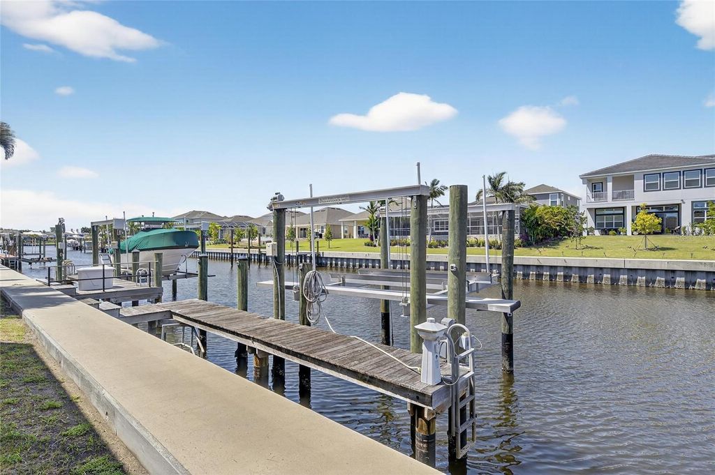 Photo of 617 Islebay Drive, Apollo Beach, FL 33572 (MLS # TB8422964)