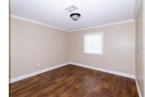 Tiny photo for 18057 SW 37th Street, Dunnellon, FL 34432 (MLS # A4688561)