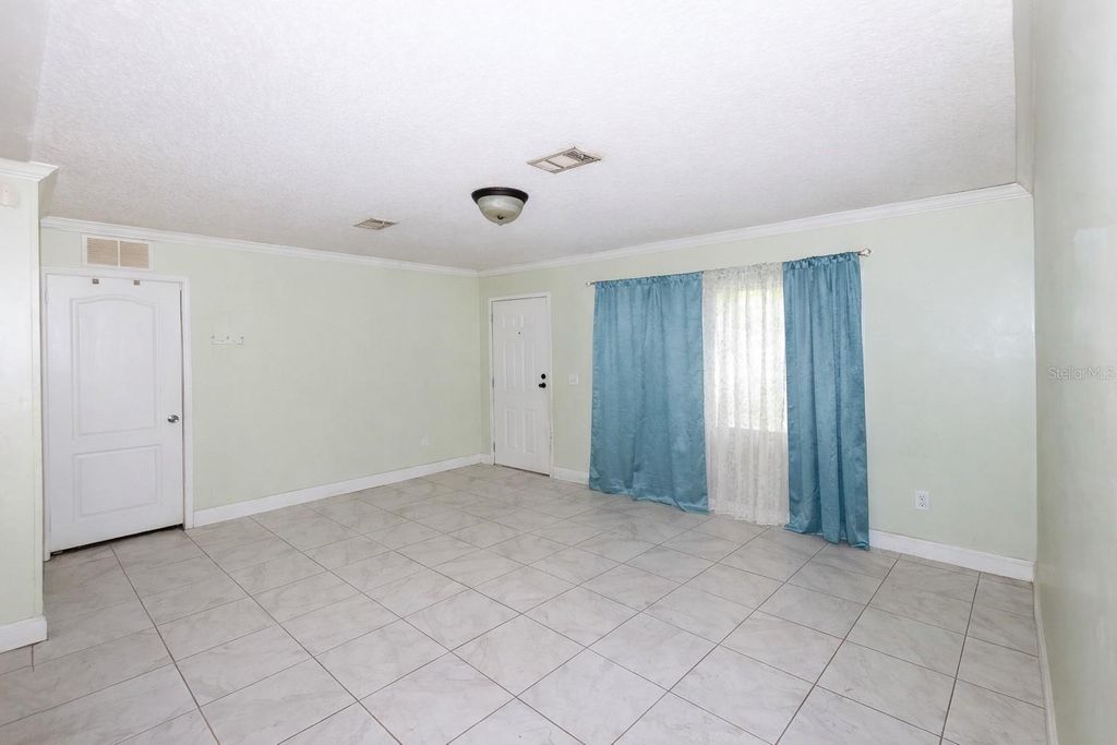 Photo of 18057 SW 37th Street, Dunnellon, FL 34432 (MLS # A4688561)