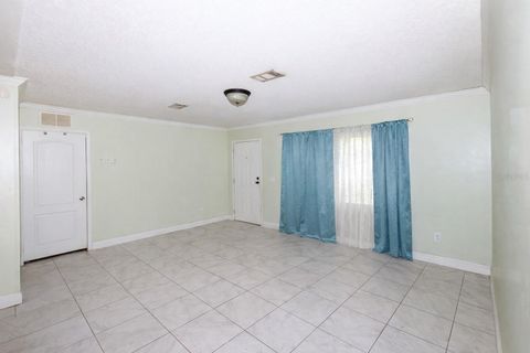 Tiny photo for 18057 SW 37th Street, Dunnellon, FL 34432 (MLS # A4688561)