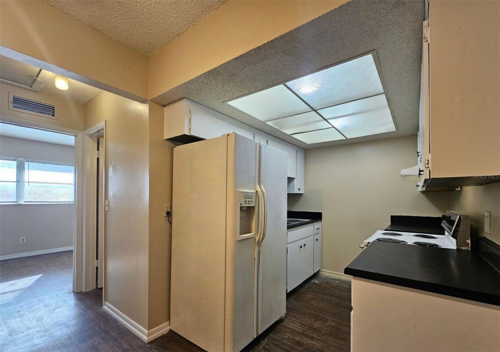 201 NW JEFFERSON CIRCLE N 2
