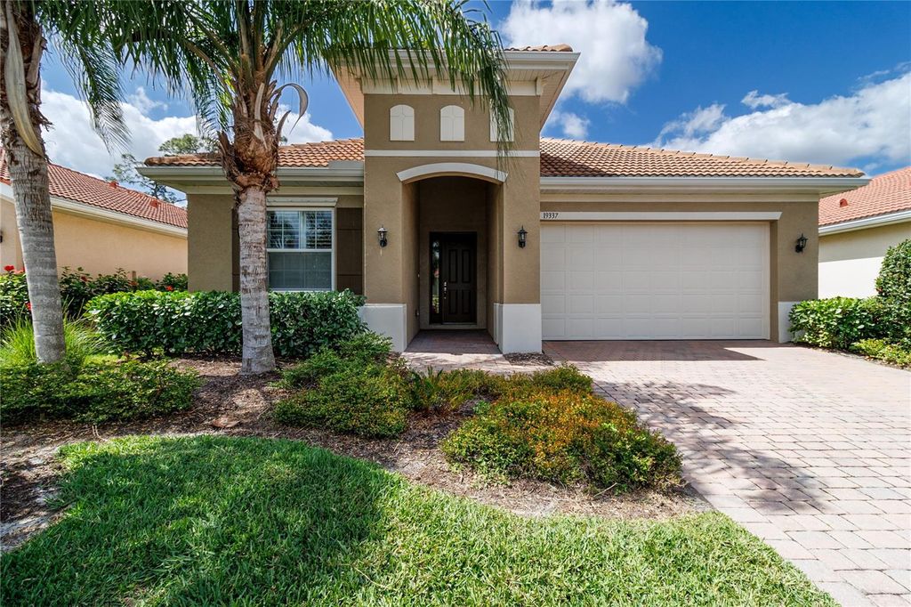 Photo of 19337 Yellowtail Ct, Venice, FL 34292 (MLS # N6131779)