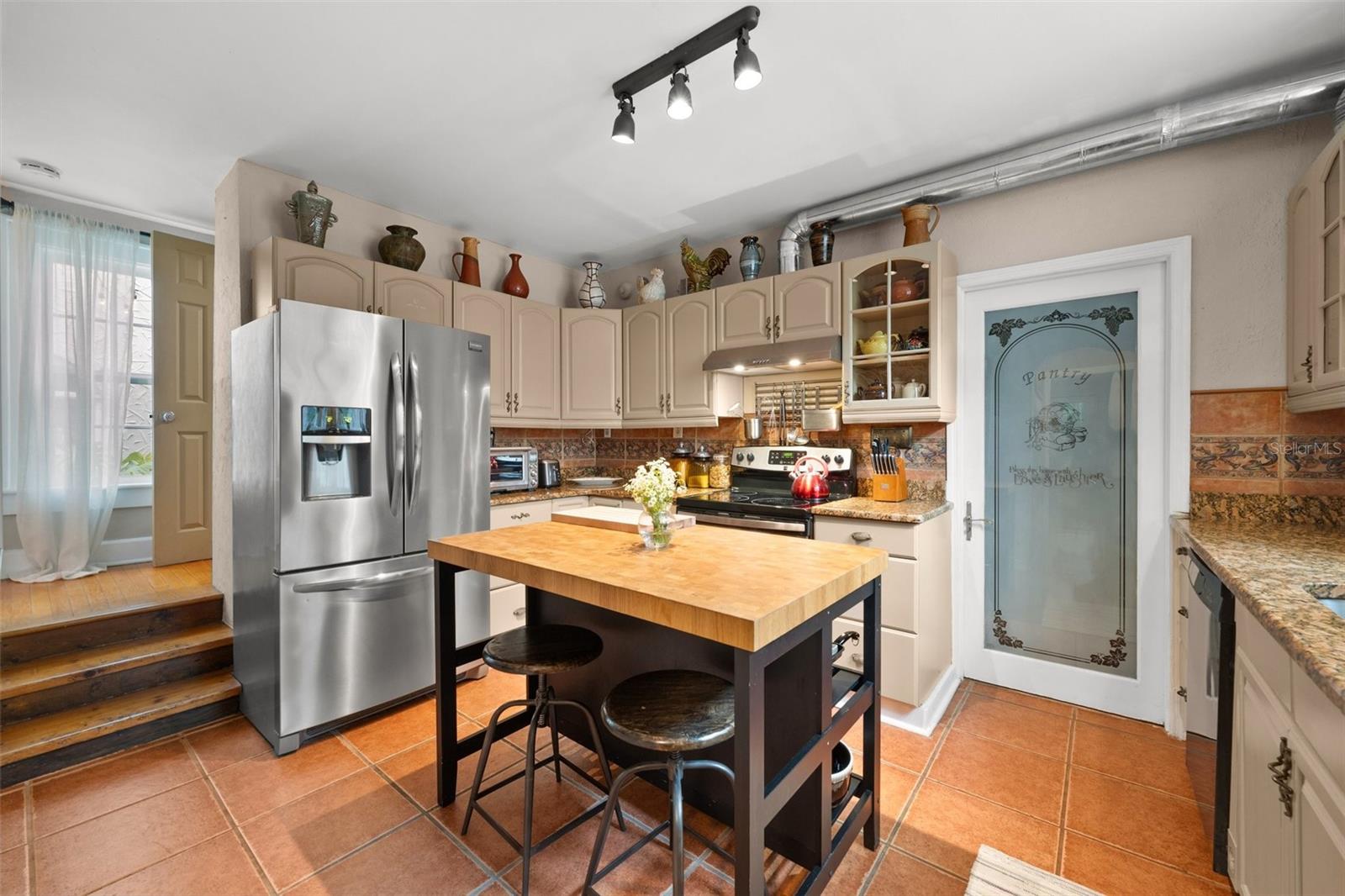 OAK RIDGE - Residential