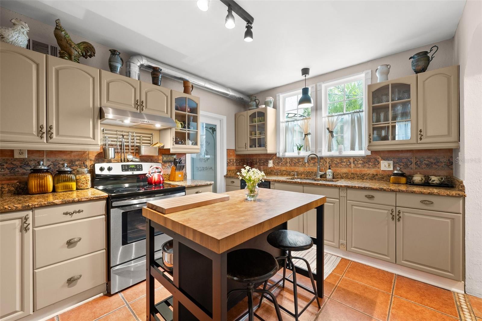 OAK RIDGE - Residential