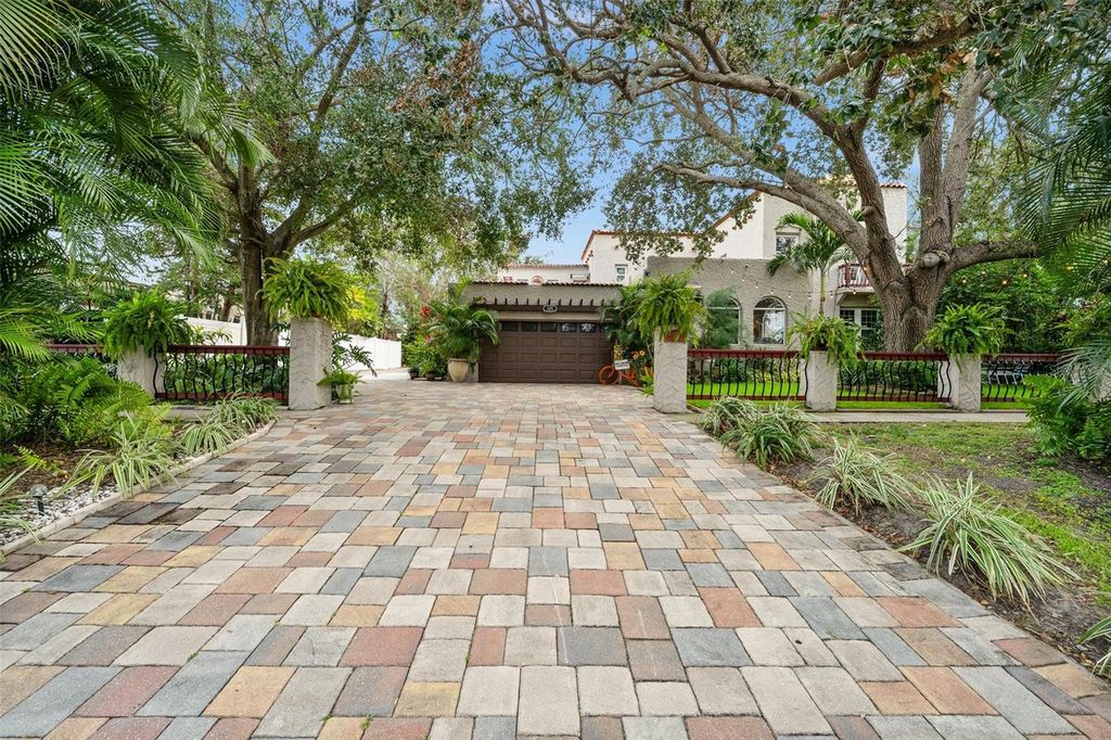 Photo of 325 49th Street N, St Petersburg, FL 33710 (MLS # TB8480642)