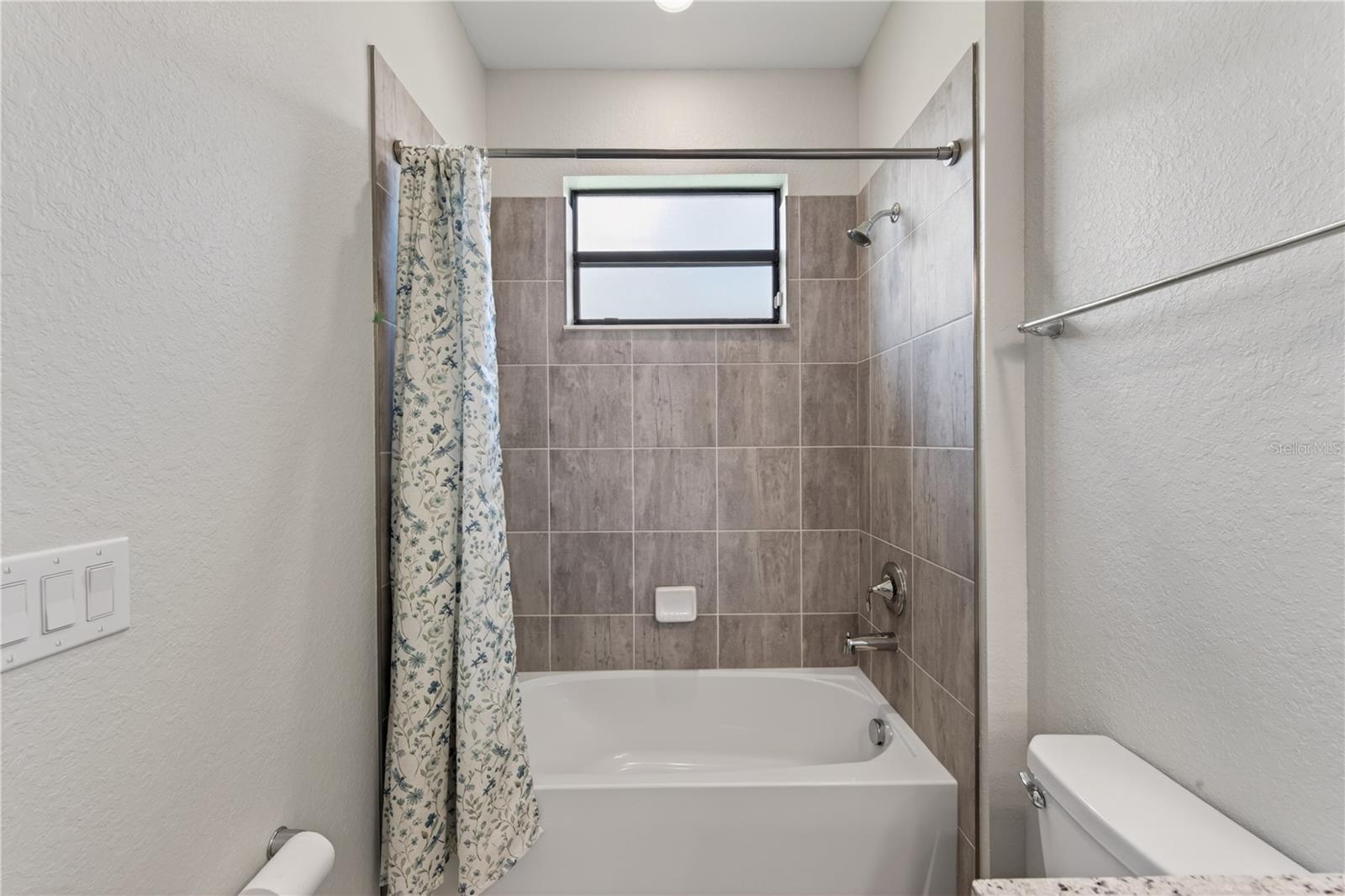 ROSEDALE ADD PH I - Residential Lease