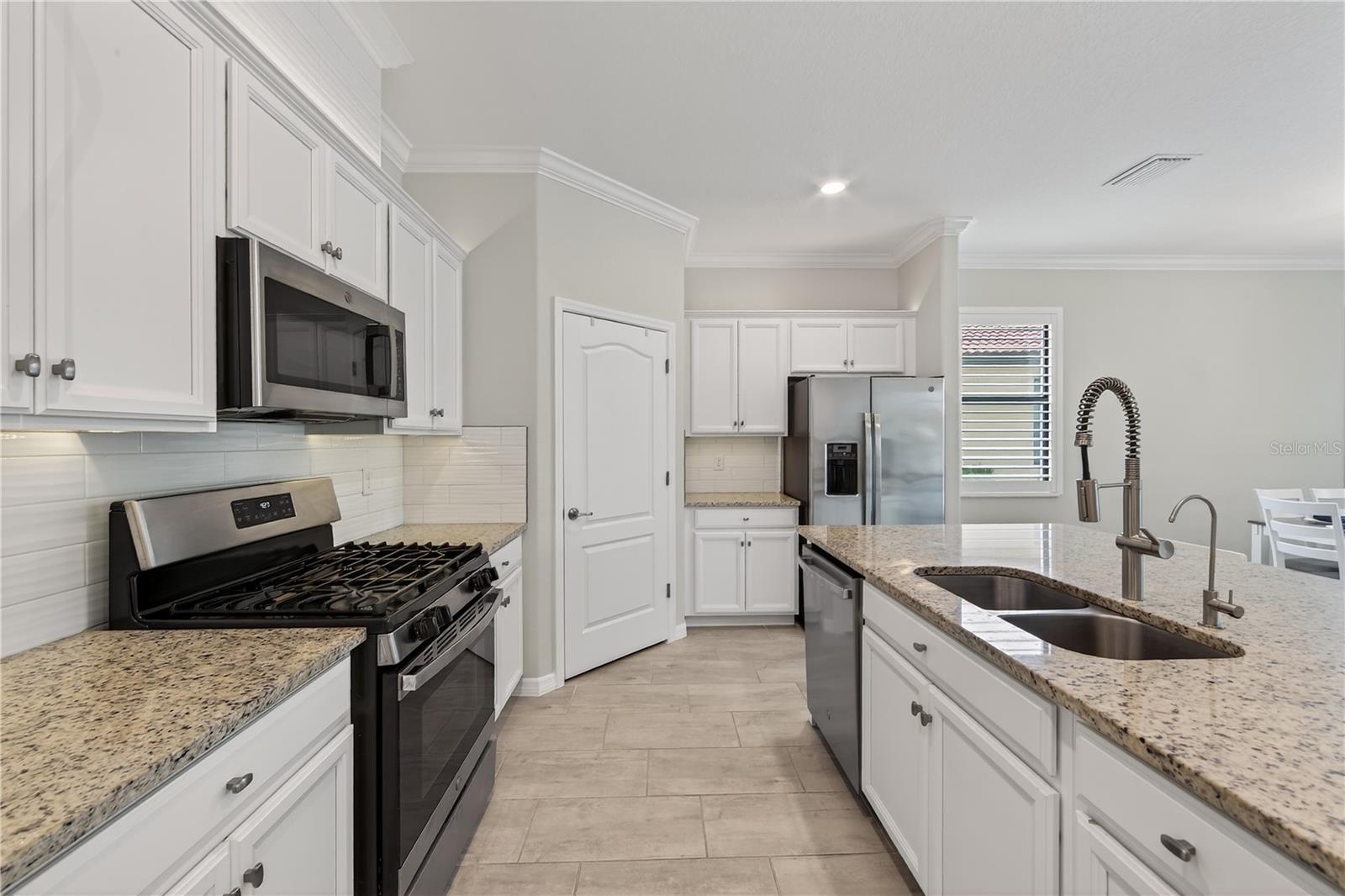 ROSEDALE ADD PH I - Residential Lease