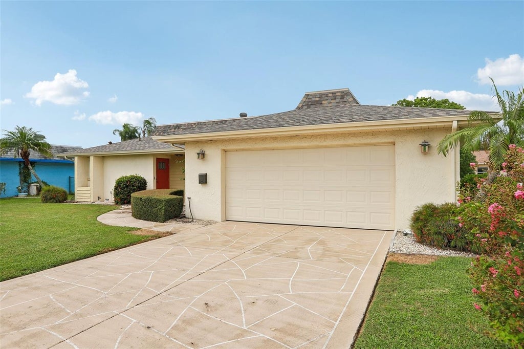 Photo of 609 Allegheny Drive, Sun City Center, FL 33573 (MLS # TB8542590)