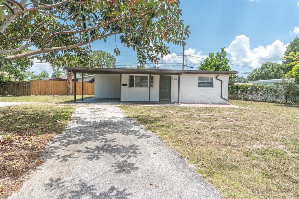 Photo of 450 Davison Avenue NE, St Petersburg, FL 33703 (MLS # TB8516464)