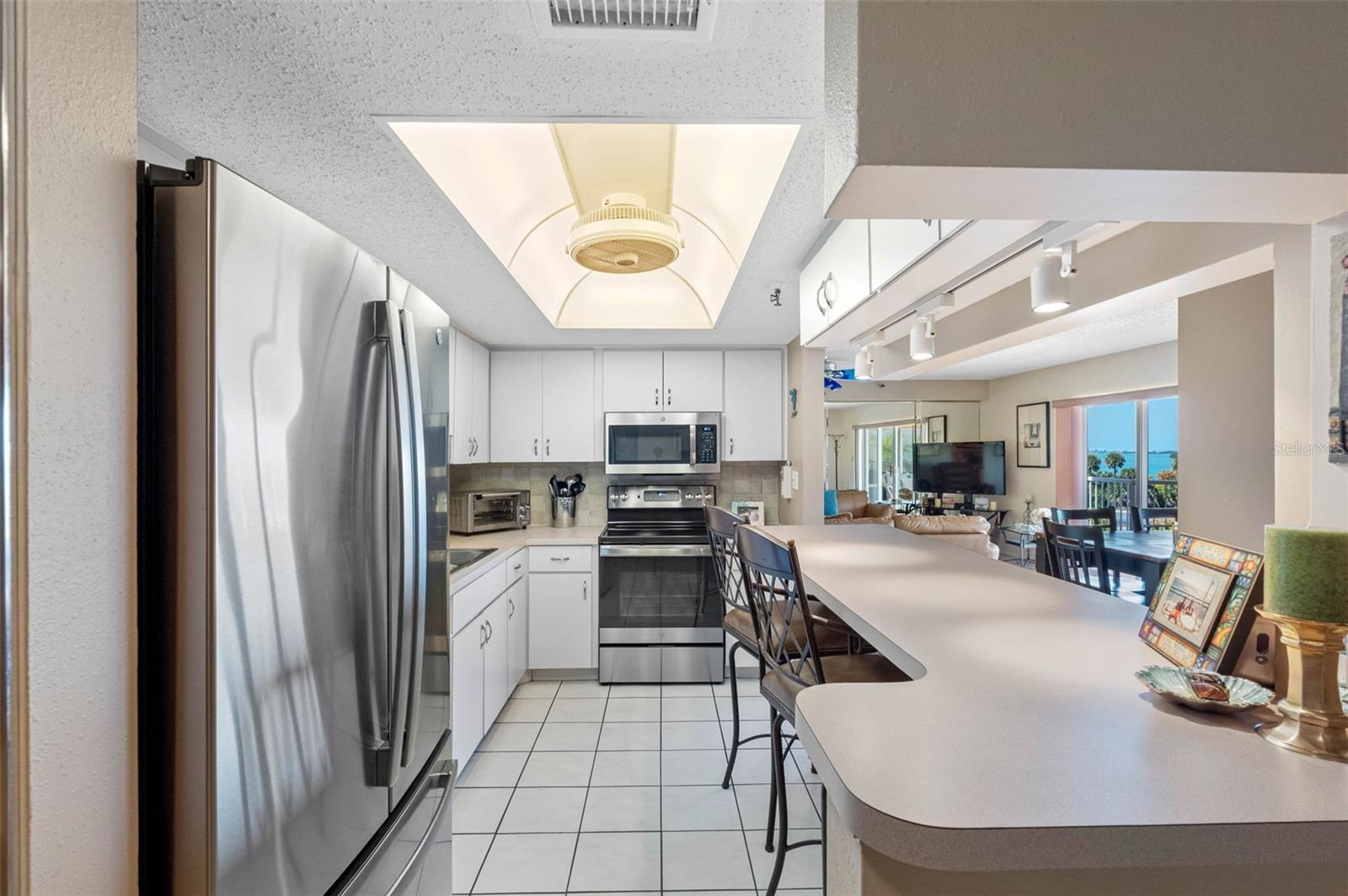 SOUTH BAY CONDO - Residential