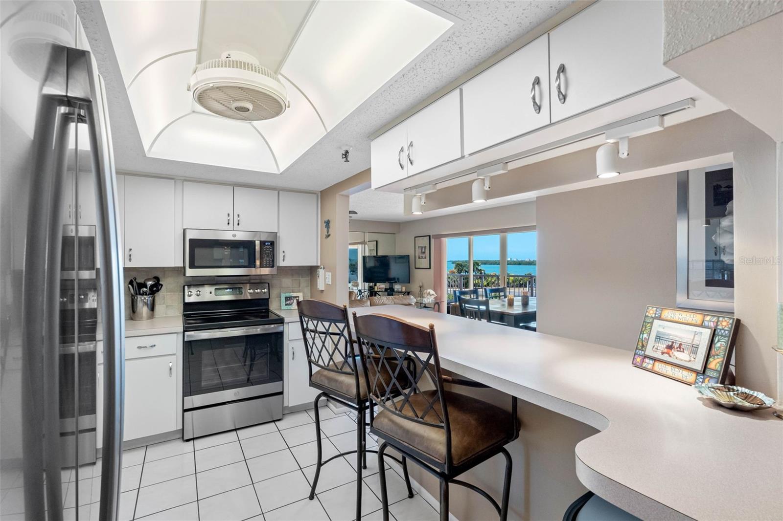 SOUTH BAY CONDO - Residential