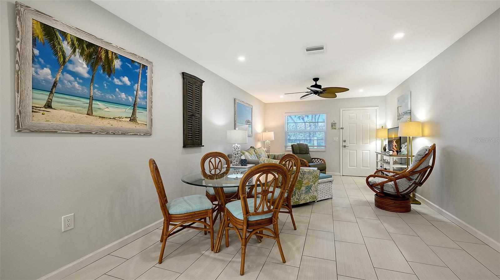 CASTT-AWAY OF NOKOMIS - Residential Lease