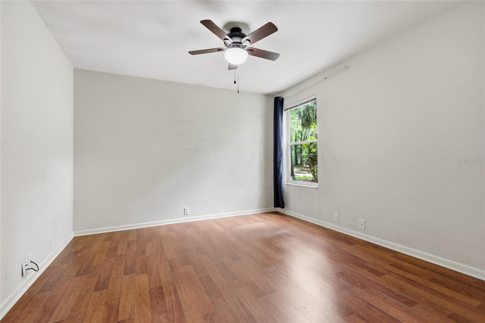 COLONY PARK - Residential