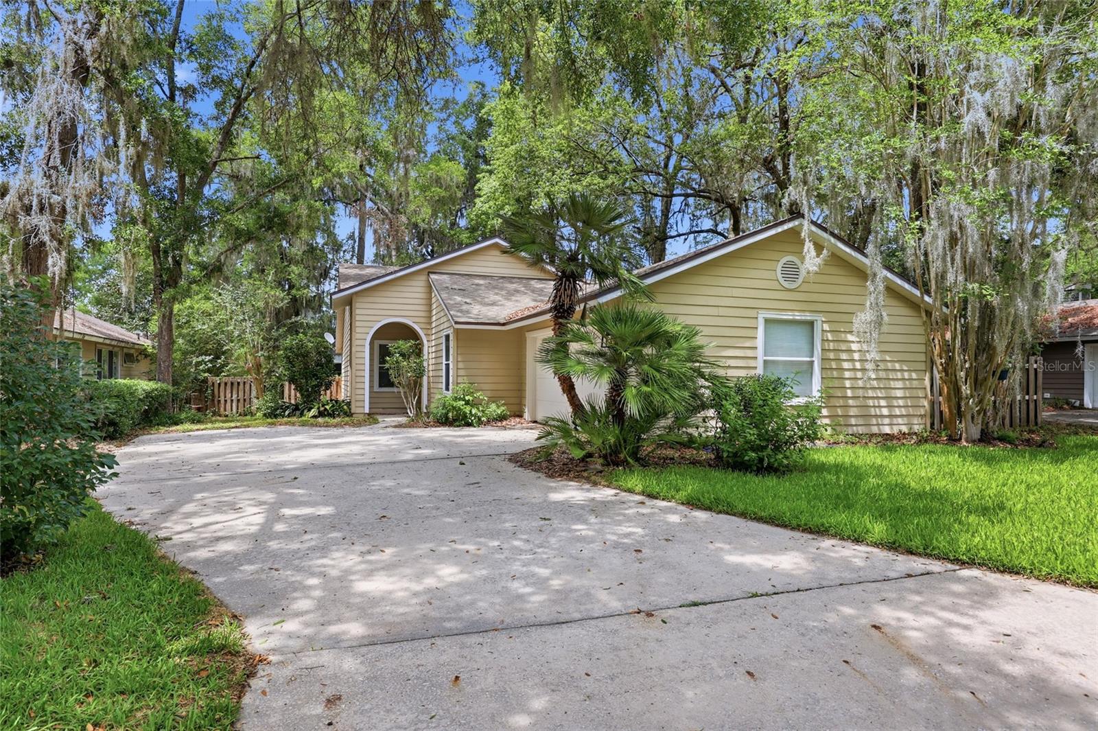 COLONY PARK - Residential
